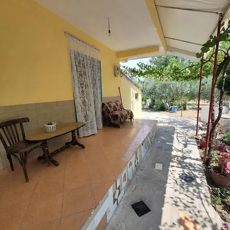 Prázdninový dům Garden Oasis In Vlorë
